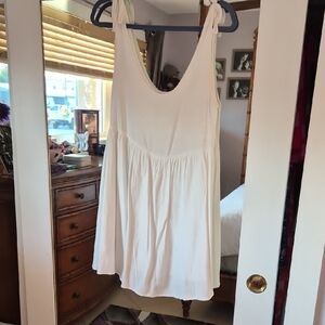 White Sleeveless Dress